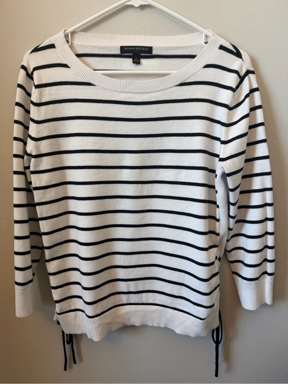 Banana Republic White Crewneck Sweater with Black Stripes